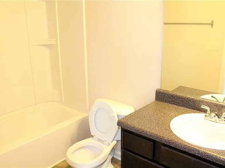 810 Riverdance Dr — Photo 12