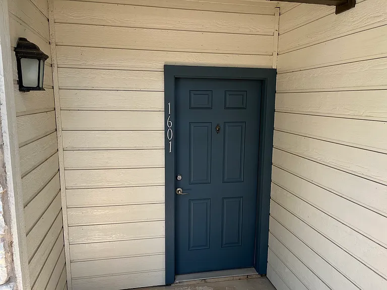 Entry - 1st Floor