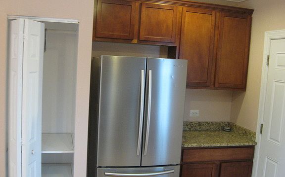 5th image of 2914 W Rosemont Ave #3E