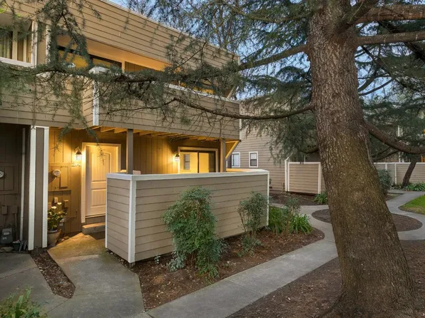 2141 W Steele Lane, Santa Rosa, CA 95403