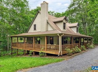30 Cedar Dr, Roseland, VA 22967