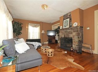 368 Deerfield Rd, Windsor, CT 06095