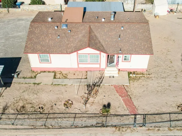 801 E 2nd St, Fabens, TX 79838
