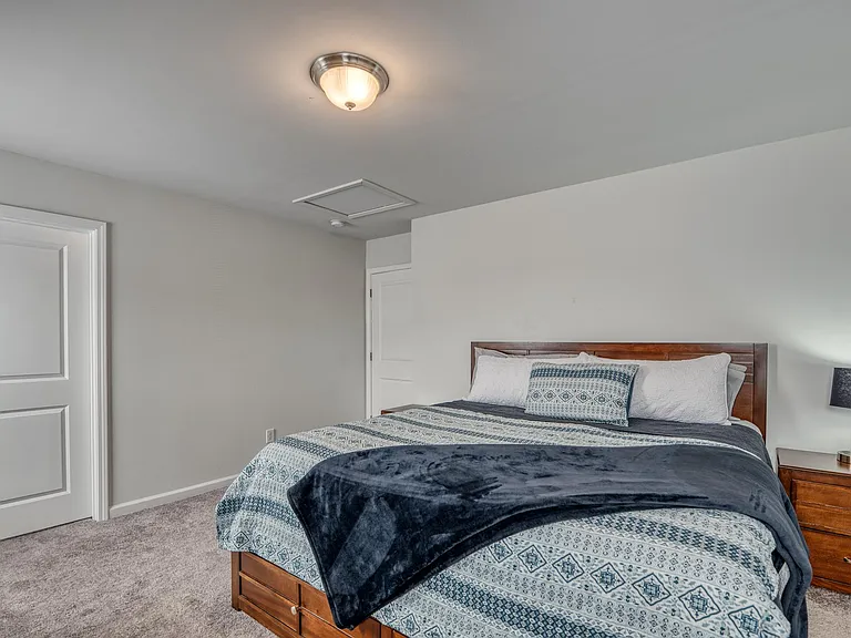 Bedroom 1 - Master