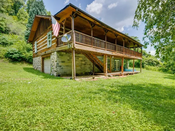 29 Scarberry Holw, Castlewood, VA 24224