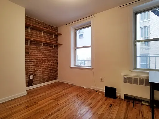 Rented by Corcoran | media 21