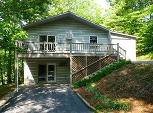 4 Creekwood Ln, Lyndhurst, VA 22952