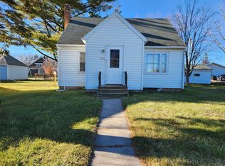 305 N Ash, Mabel, MN 55954