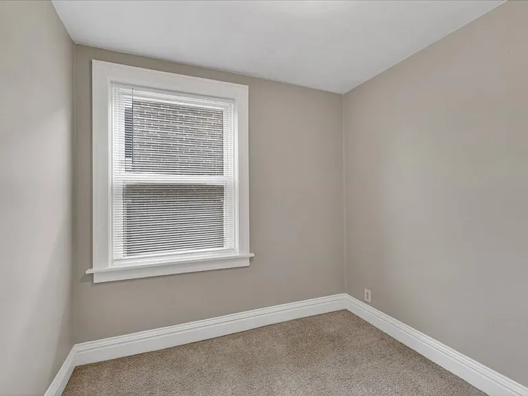 3637 Bowen — Photo 20