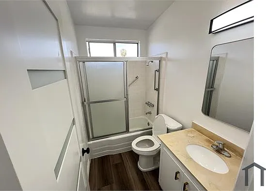 5550 Denny Ave #202 — Photo 7