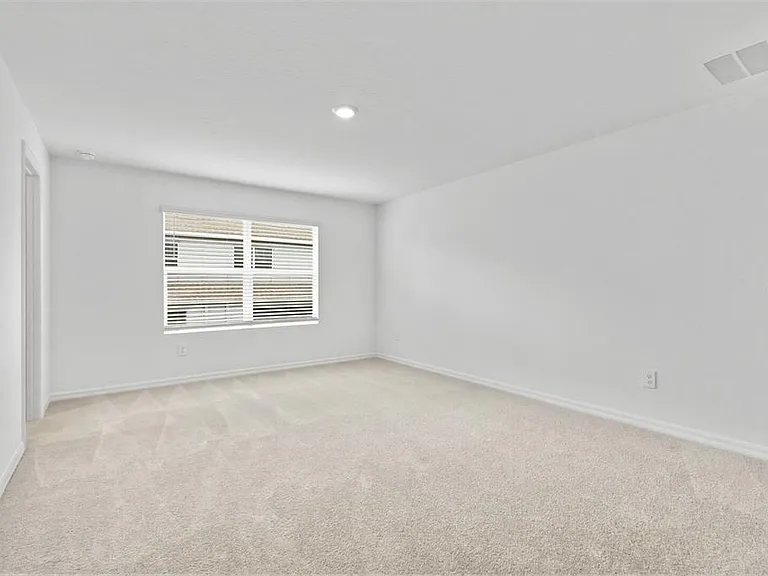 9851 Feaster Dr — Photo 37