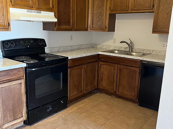 3rd image of 1498 E 29th Ave #4
