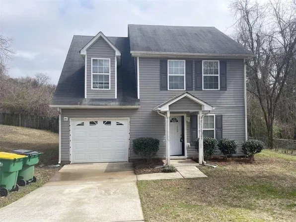 5174 Henderson Dr, Forest Park, GA 30297