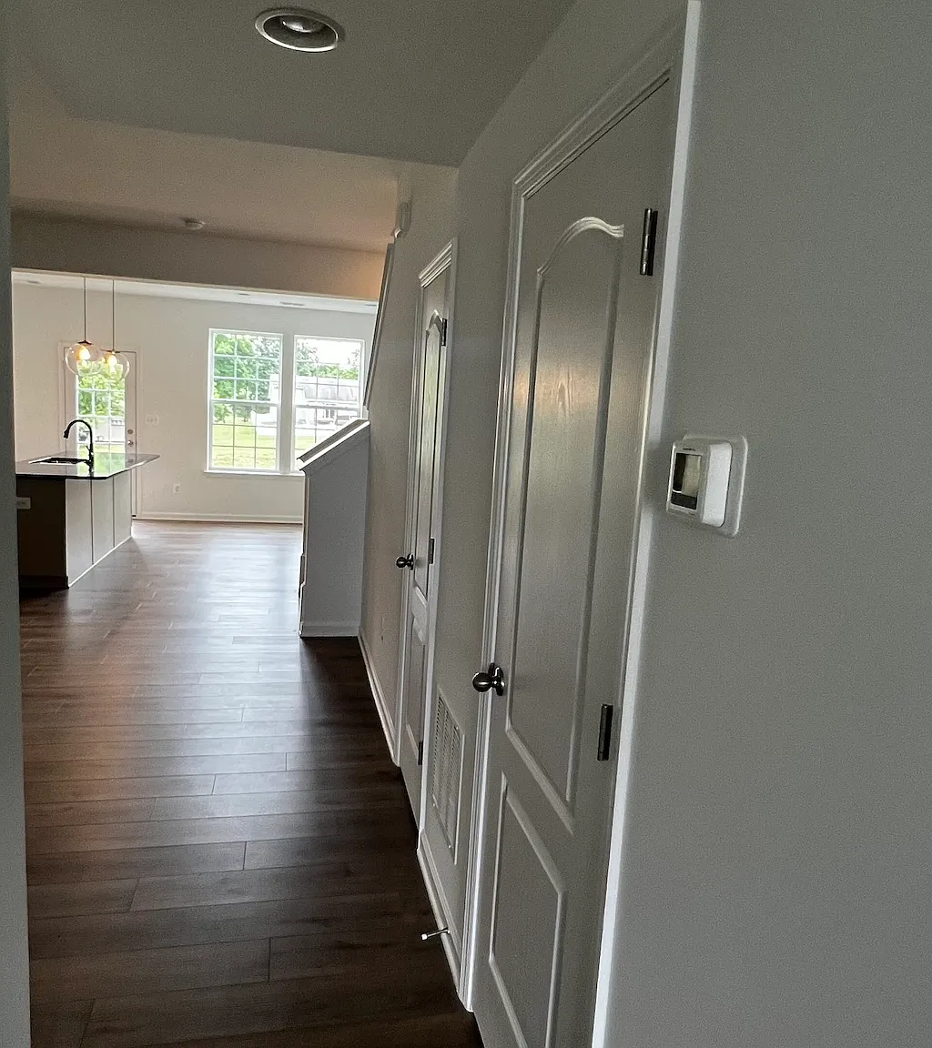 3 bed, 1644 sqft, $2,100 — Photo 4