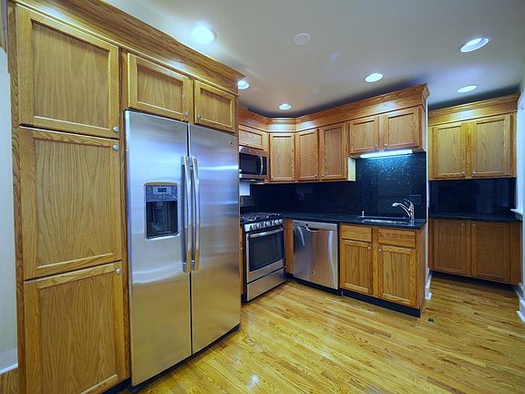 KITCHEN DETAIL