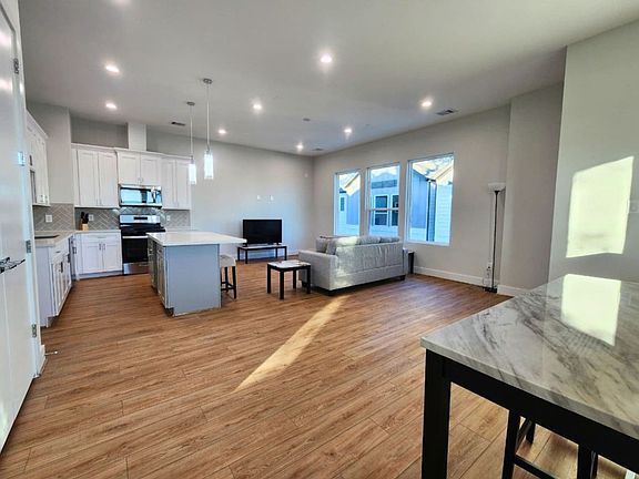 5th image of 615 Northew St #G-id1060796p