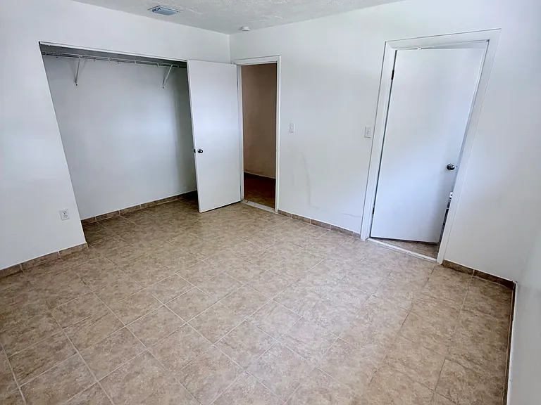 5074 Mapletree Ln — Photo 3