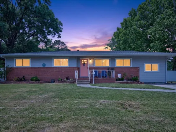 453 Caren Dr, Virginia Beach, VA 23452