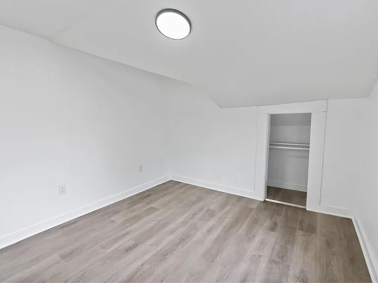 5408 Woodland Ave — Photo 6