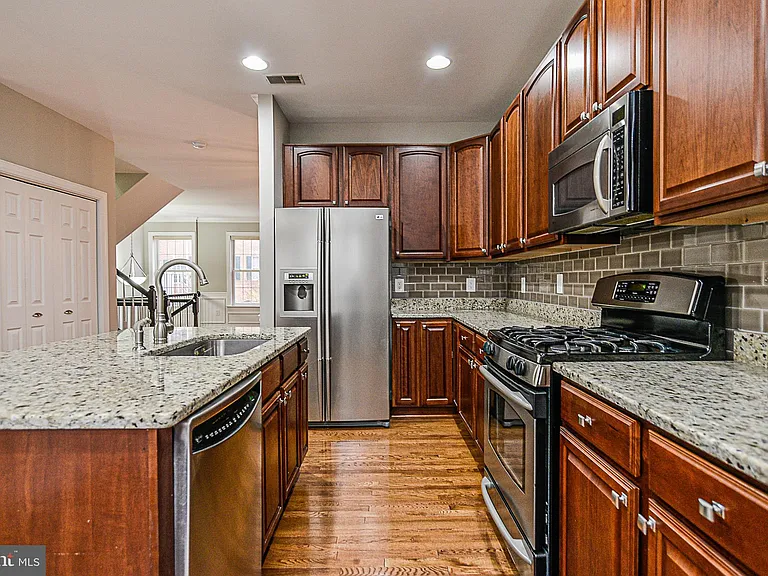 4654 Hummingbird Ln — Photo 13