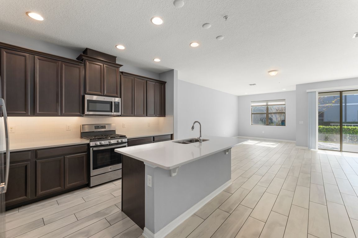 next background image