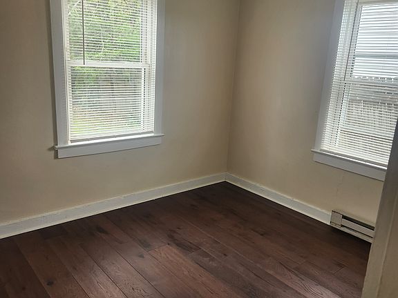 2nd bedroom/ dining room/ or home office
