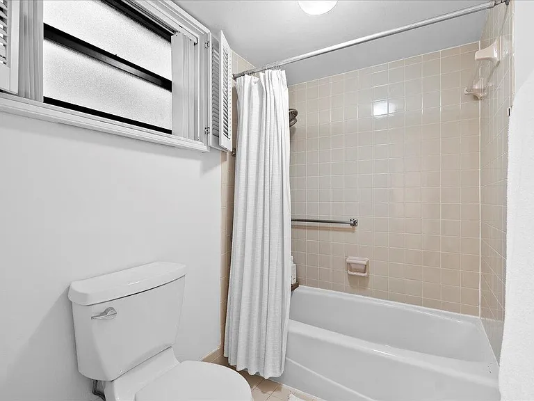 11863 Wimbledon Cir #446 — Photo 15