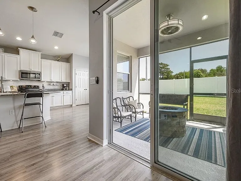 8214 Willow Beach Dr — Photo 12