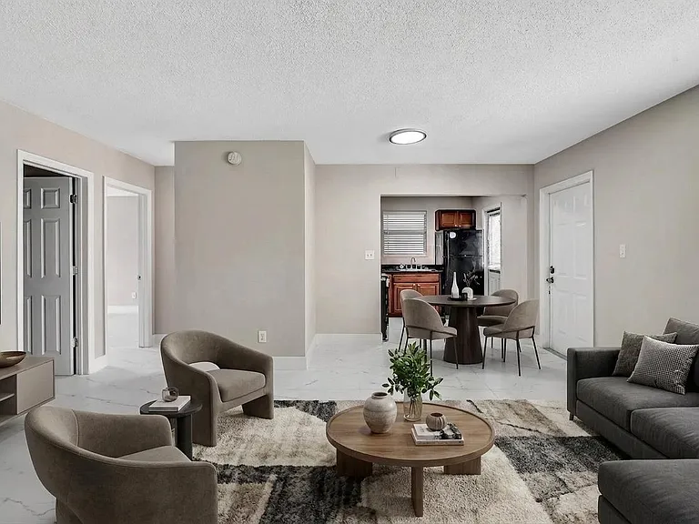 626 SW 14th Ave #102 — Photo 4