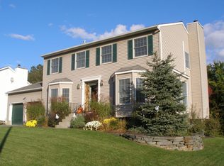 15 Clinton Dr, Washingtonville, NY 10992