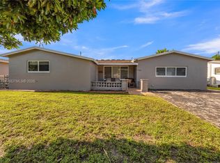 7756 Biltmore Blvd #R, Hollywood, FL 33023