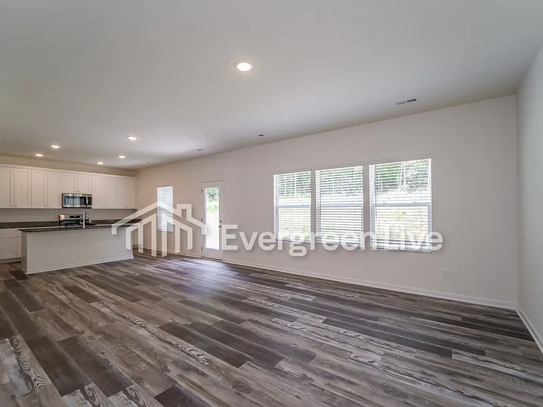 6092 Diamond Pl — Photo 3