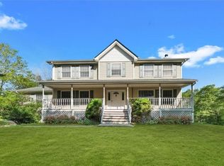 3 Tab Ct, Pine Bush, NY 12566