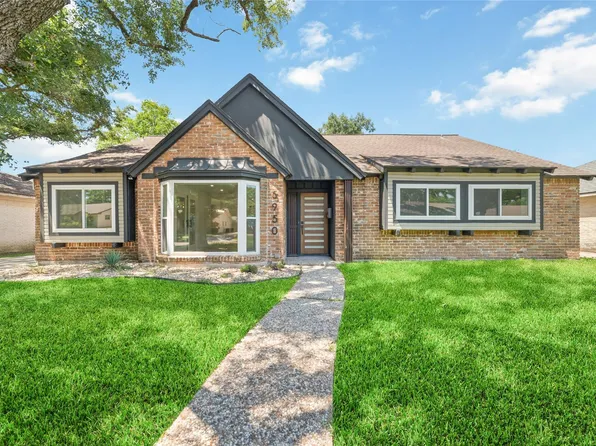 5950 Dumfries Dr, Houston, TX 77096