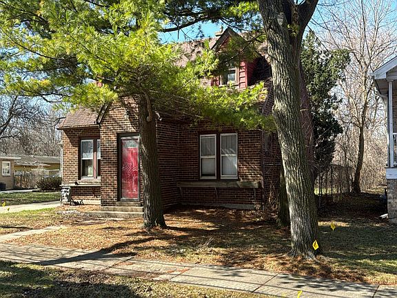 3rd image of 15006 Perry Ave