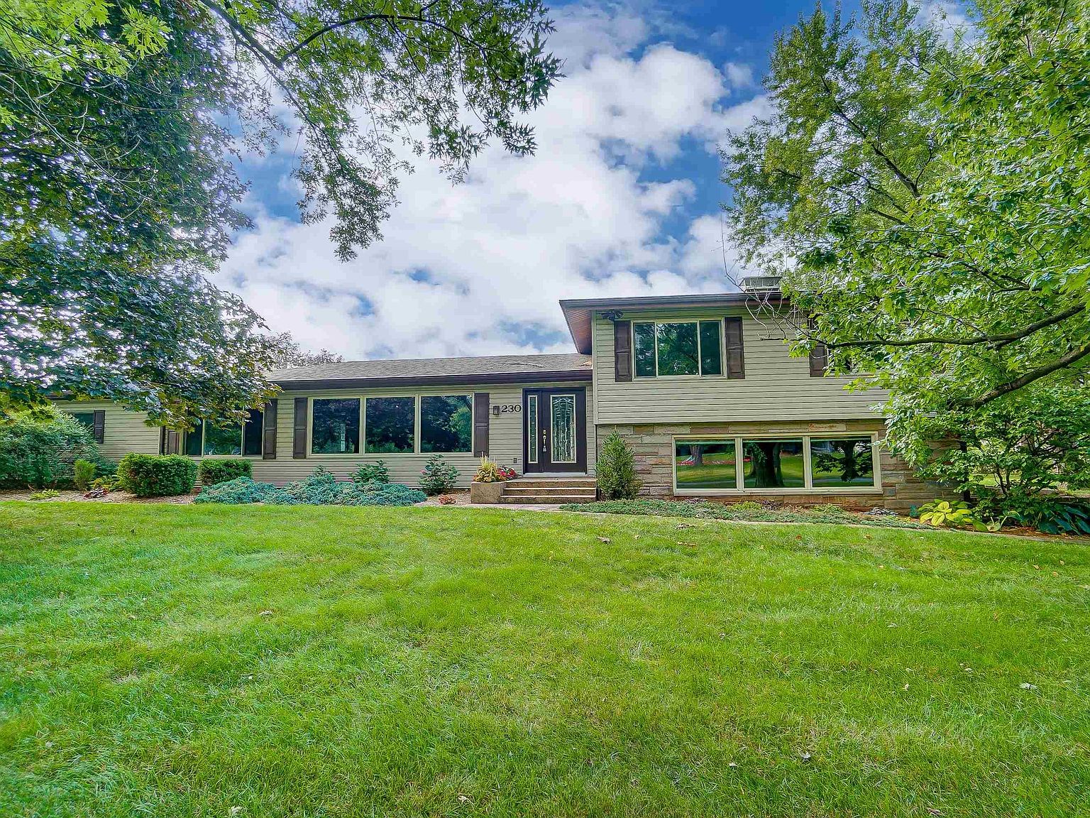 230 Southridge Rd, Fort Wayne, IN 46825 | Zillow