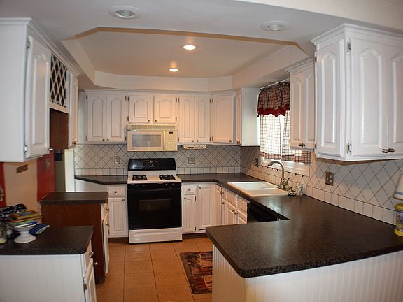 2nd image of 21723 Gaukler St
