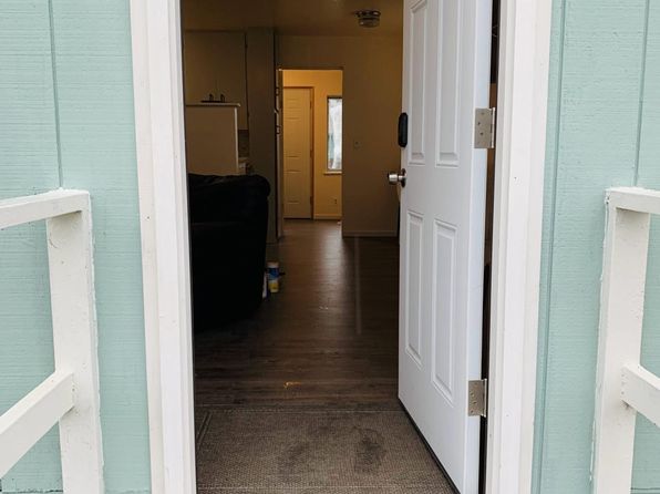 125 S 8th St, Lakeside, OR 97449