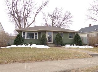 2302 Jackson St, La Crosse, WI 54601