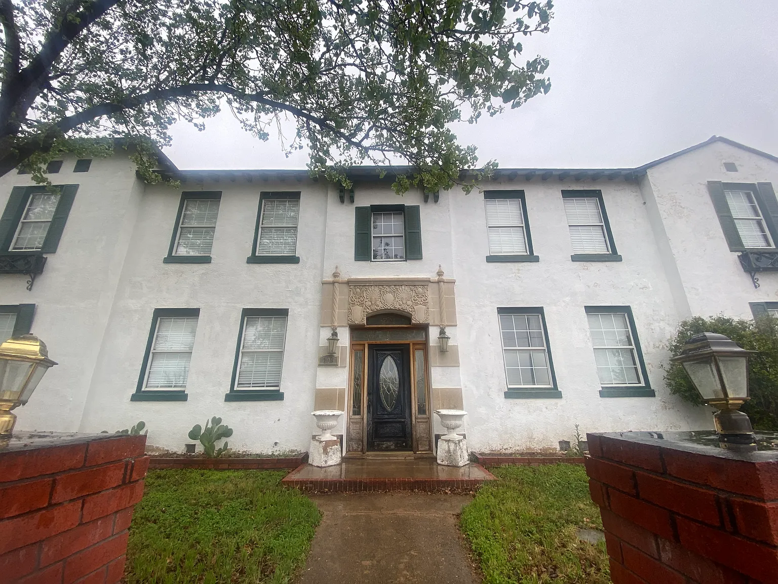 2 bed, 800 sqft, $800 — Photo 1