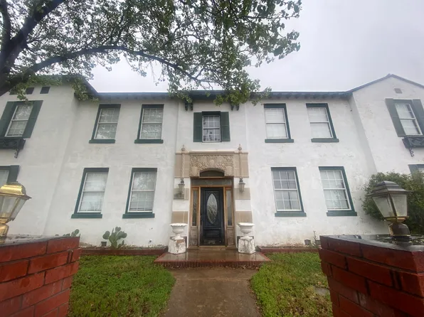 208 W College Ave #1, Coleman, TX 76834