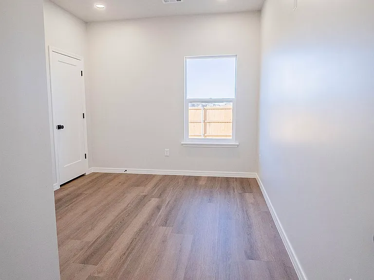 19001 Sierra Madre Dr — Photo 21