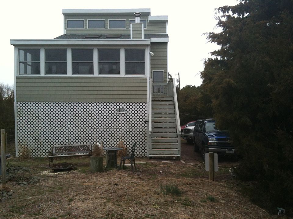 1st image of 1105 N Bay Shore Dr