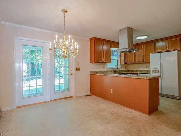 4th image of 5402 Hiddenbrook Dr