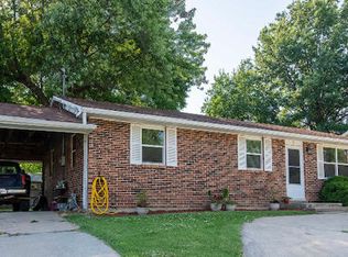 5 Sunrise Dr, Boonville, MO 65233