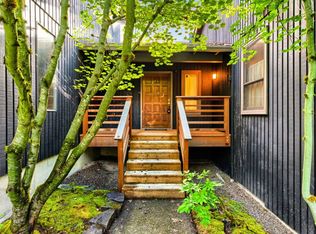 2001 SW Broadleaf Dr, Portland, OR 97219