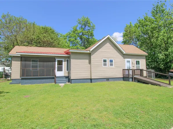 211 Almond St, Poplar Bluff, MO 63901