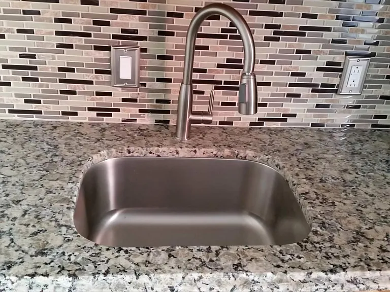 926 Belmont Ave #2 — Photo 3