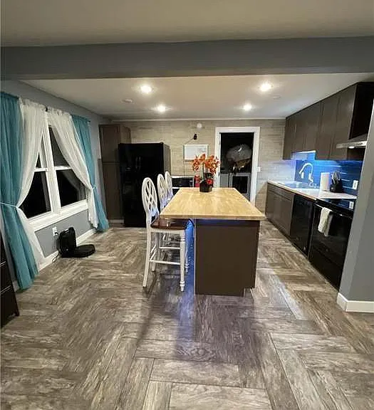 1801 Maple Ave — Photo 1