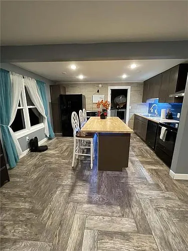 1801 Maple Ave Photo 1